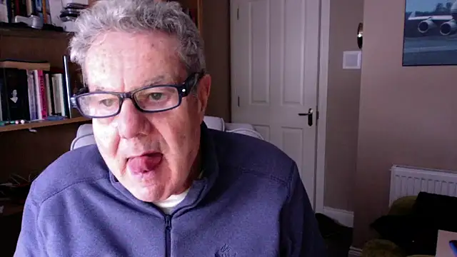 Snapshot of Oldpistolpete chatting on January 10, 2026, 2:23 pm Oldpistolpete online show from January 10, 2026, 2:23 pm