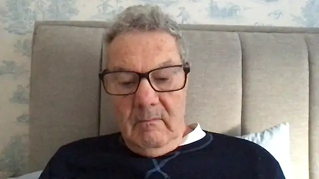 Snapshot of Oldpistolpete chatting on January 9, 2026, 9:38 am Oldpistolpete online show from January 9, 2026, 9:38 am