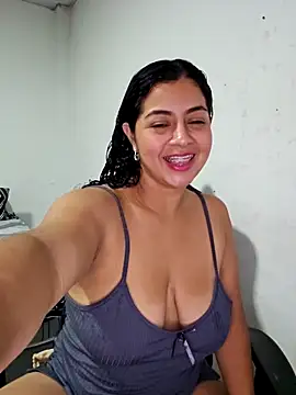 Snapshot of Mary_pinkish chatting on February 10, 2026, 2:10 am Mary pinkish online show from February 10, 2026, 2:10 am