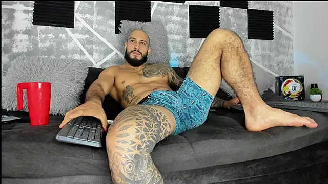 Snapshot of leonidas_18k chatting on June 11, 2026, 3:03 am leonidas 18k online show from June 11, 2026, 3:03 am