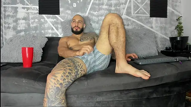 Snapshot of leonidas_18k chatting on April 22, 2026, 2:18 am leonidas 18k online show from April 22, 2026, 2:18 am