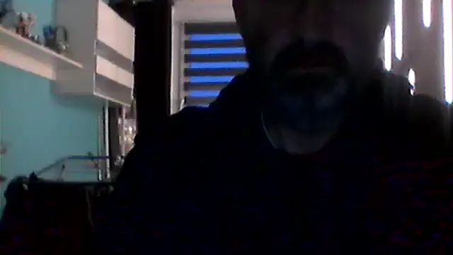 Snapshot of Paul10112 chatting on November 2, 2025, 4:01 pm Paul10112 online show from November 2, 2025, 4:01 pm