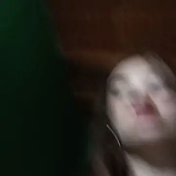 Snapshot of Emmacut chatting on February 14, 2026, 12:33 am Emmacut online show from February 14, 2026, 12:33 am