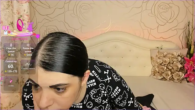 Snapshot of Elizabettalee chatting on March 14, 2025, 11:22 pm Elizabettalee online show from March 14, 2025, 11:22 pm