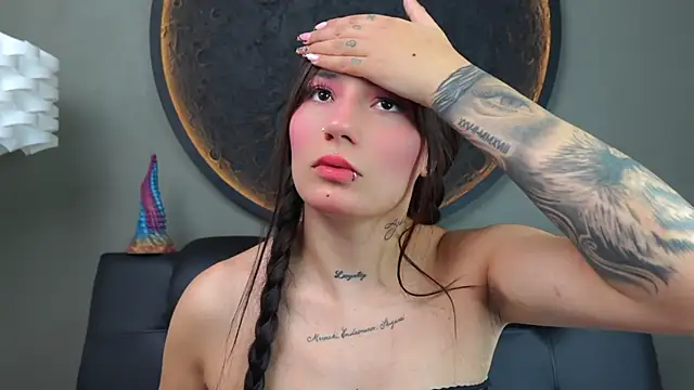 Snapshot of miss_sharlotte18 chatting on March 26, 2026, 6:06 pm miss sharlotte18 online show from March 26, 2026, 6:06 pm