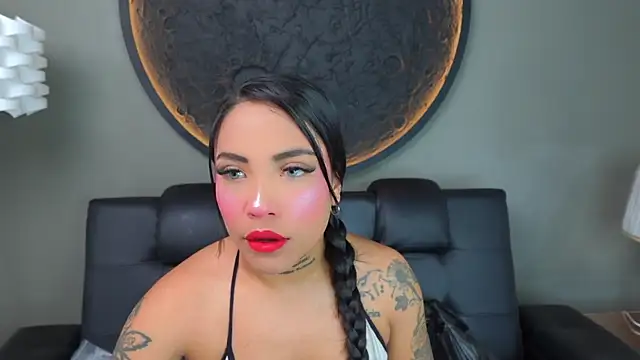 miss vaiolette online show from March 31, 2026, 11:01 am