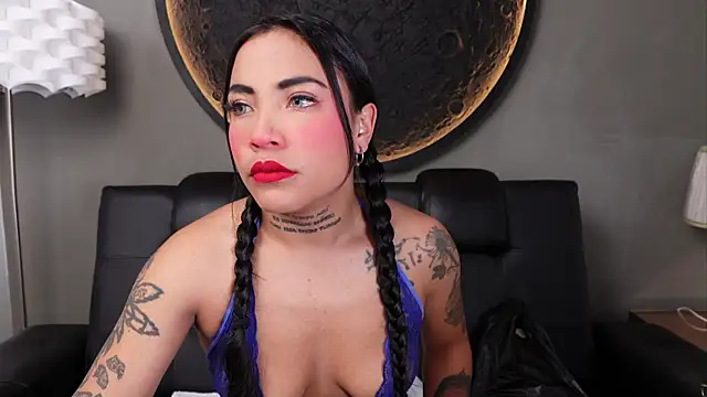 Snapshot of miss_vaiolette chatting on June 26, 2026, 11:05 am miss vaiolette online show from June 26, 2026, 11:05 am