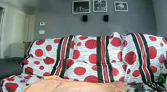 Snapshot of txan9876 chatting on February 14, 2025, 11:42 am txan9876 online show from February 14, 2025, 11:42 am