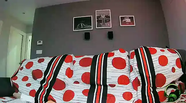 Snapshot of txan9876 chatting on February 3, 2025, 8:13 am txan9876 online show from February 3, 2025, 8:13 am