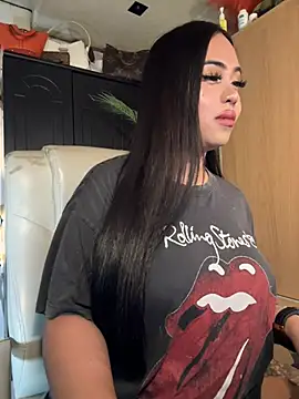 BigDominaMia online show from March 21, 2026, 7:20 am