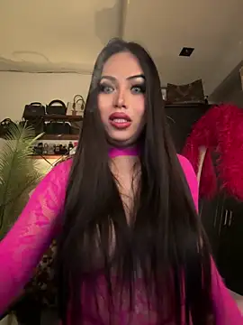 BigDominaMia online show from May 22, 2026, 3:32 pm