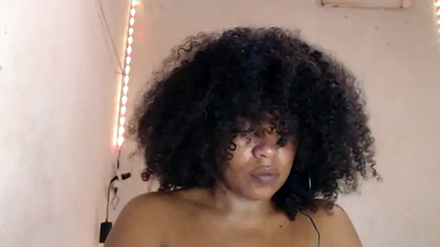 Snapshot of cherry_cleou chatting on December 17, 2025, 5:51 pm cherry cleou online show from December 17, 2025, 5:51 pm