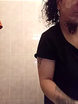 callmelouve online show from November 25, 2025, 5:13 pm