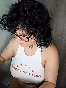 callmelouve online show from October 20, 2025, 3:12 pm