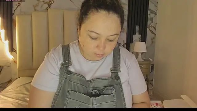 Snapshot of mollieblue69 chatting on April 27, 2026, 12:47 pm mollieblue69 online show from April 27, 2026, 12:47 pm