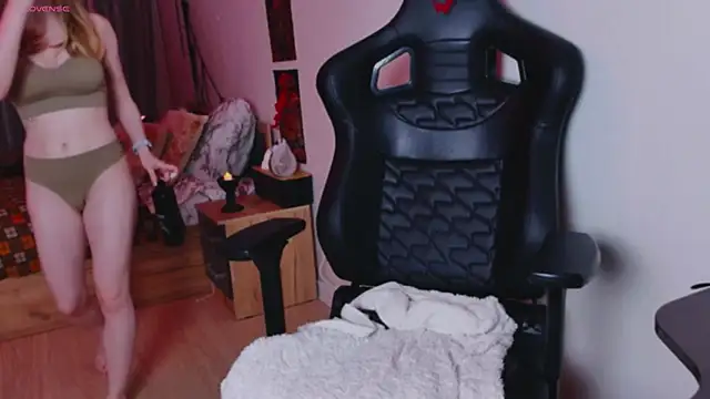  whiteprincess online show from October 23, 2025, 10:36 am