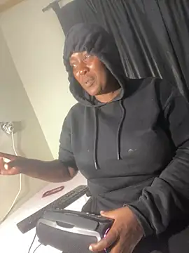 Snapshot of Cardiebae89 chatting on March 12, 2026, 5:39 pm Cardiebae89 online show from March 12, 2026, 5:39 pm