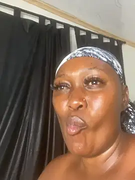 Snapshot of Cardiebae89 chatting on February 24, 2026, 12:22 am Cardiebae89 online show from February 24, 2026, 12:22 am