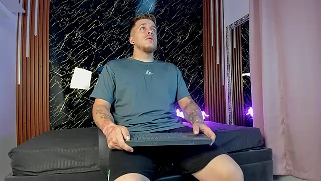 keane lee online show from December 15, 2025, 12:55 pm