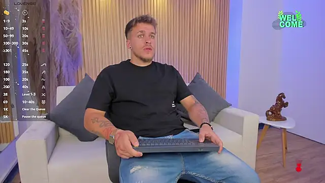 Snapshot of keane_lee chatting on January 24, 2025, 7:49 pm keane lee online show from January 24, 2025, 7:49 pm