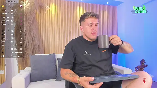 Snapshot of keane_lee chatting on January 22, 2025, 10:59 pm keane lee online show from January 22, 2025, 10:59 pm