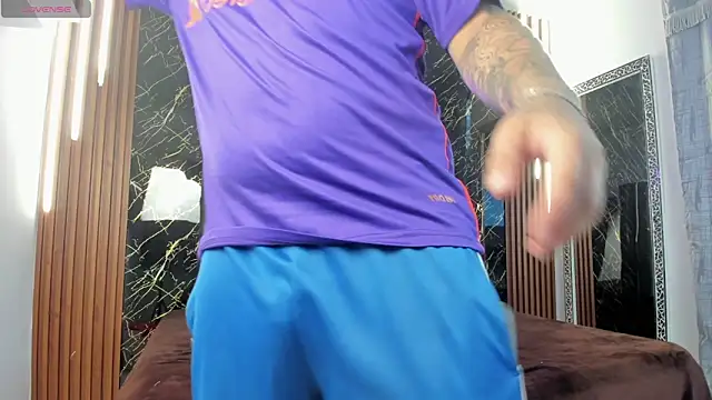 Snapshot of keane_lee chatting on October 25, 2025, 12:28 pm keane lee online show from October 25, 2025, 12:28 pm