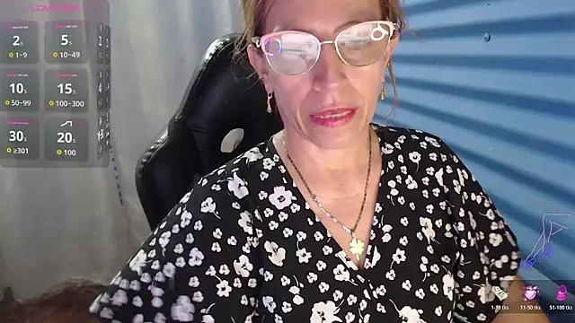 Snapshot of Chayla_Ruiz chatting on May 8, 2026, 1:15 pm Chayla Ruiz online show from May 8, 2026, 1:15 pm