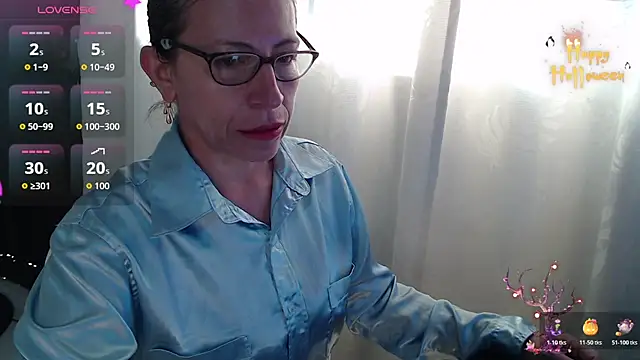 Chayla Ruiz online show from November 22, 2025, 11:31 am