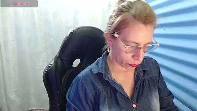 Chayla Ruiz online show from March 26, 2026, 10:46 am