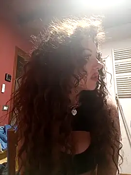 Snapshot of CurlyElisa chatting on April 12, 2026, 9:40 pm CurlyElisa online show from April 12, 2026, 9:40 pm