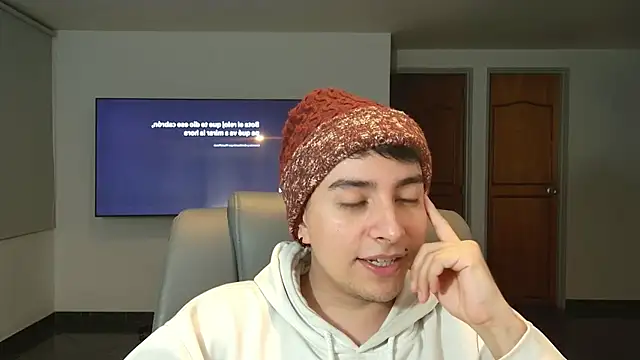 Snapshot of Jhoan_saenz chatting on October 24, 2025, 11:59 pm Jhoan saenz online show from October 24, 2025, 11:59 pm