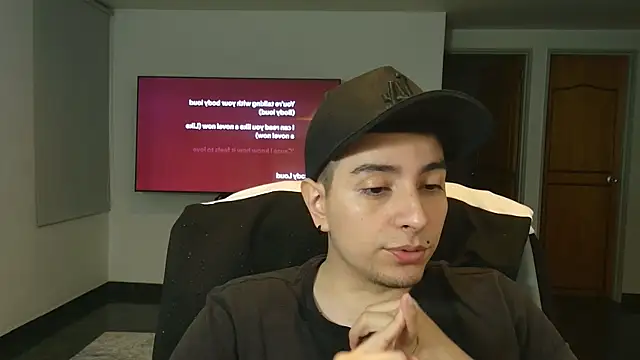 Snapshot of Jhoan_saenz chatting on October 29, 2025, 4:11 am Jhoan saenz online show from October 29, 2025, 4:11 am