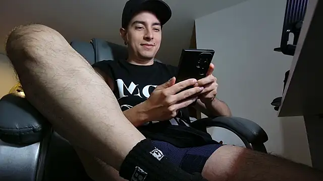 Jhoan saenz online show from December 3, 2025, 3:40 am