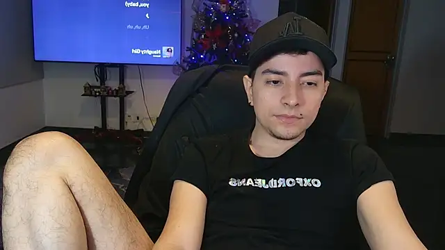 Snapshot of Jhoan_saenz chatting on November 18, 2025, 4:49 am Jhoan saenz online show from November 18, 2025, 4:49 am