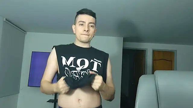 Snapshot of Jhoan_saenz chatting on October 21, 2025, 4:45 am Jhoan saenz online show from October 21, 2025, 4:45 am