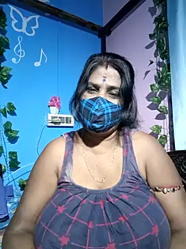 Snapshot of parioo7 chatting on February 15, 2025, 6:44 pm parioo7 online show from February 15, 2025, 6:44 pm