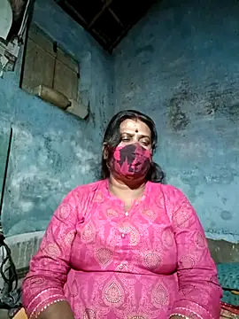 Snapshot of parioo7 chatting on February 28, 2025, 5:15 pm parioo7 online show from February 28, 2025, 5:15 pm