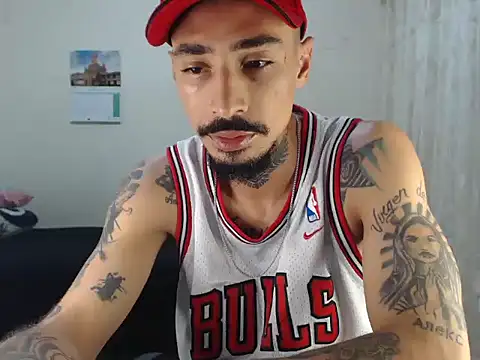 emiliano hottt online show from February 22, 2026, 7:00 am