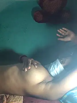 Snapshot of pariraj001 chatting on March 27, 2026, 5:14 pm pariraj001 online show from March 27, 2026, 5:14 pm