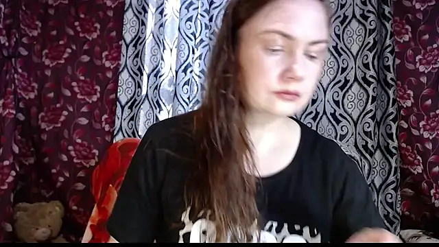 Snapshot of EmilyDoth chatting on March 14, 2025, 3:04 am EmilyDoth online show from March 14, 2025, 3:04 am