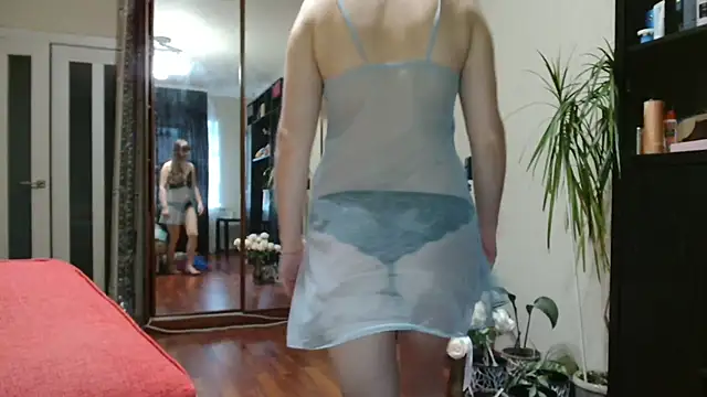 Snapshot of KiraGoldens chatting on November 7, 2025, 5:12 am KiraGoldens online show from November 7, 2025, 5:12 am