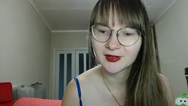 Snapshot of KiraGoldens chatting on November 13, 2025, 6:50 am KiraGoldens online show from November 13, 2025, 6:50 am