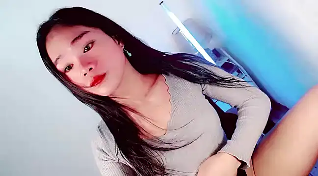 amomentoflust69 online show from December 2, 2024, 4:05 am