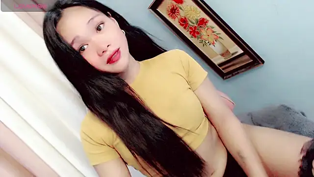 amomentoflust69 online show from May 28, 2026, 10:43 am