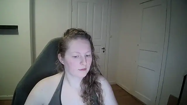 Snapshot of Girlnina-1995 chatting on February 11, 2025, 2:35 pm Girlnina-1995 online show from February 11, 2025, 2:35 pm