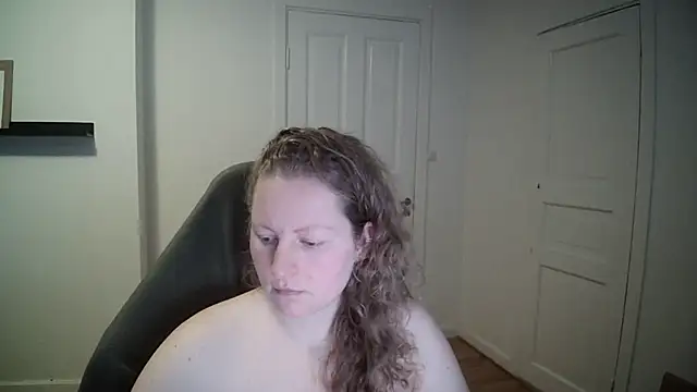 Snapshot of Girlnina-1995 chatting on March 3, 2025, 12:06 pm Girlnina-1995 online show from March 3, 2025, 12:06 pm
