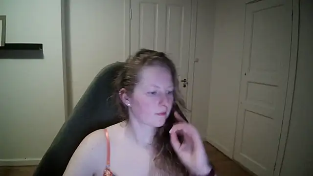 Snapshot of Girlnina-1995 chatting on March 19, 2025, 7:06 pm Girlnina-1995 online show from March 19, 2025, 7:06 pm