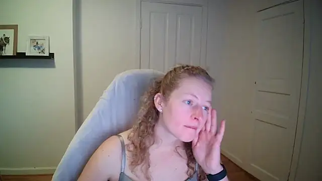 Snapshot of Girlnina-1995 chatting on September 17, 2025, 11:23 am Girlnina-1995 online show from September 17, 2025, 11:23 am