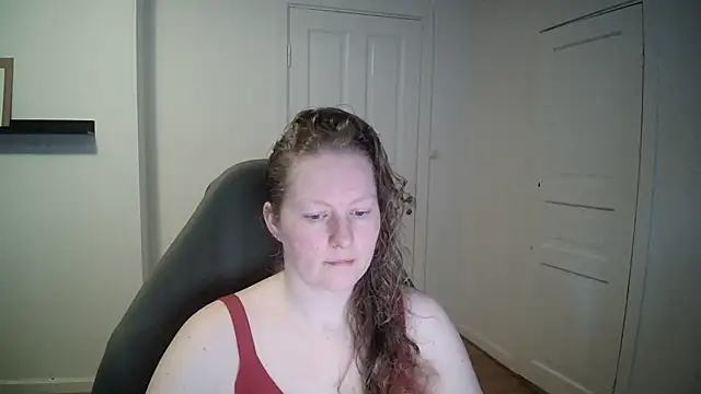 Snapshot of Girlnina-1995 chatting on March 16, 2025, 10:33 am Girlnina-1995 online show from March 16, 2025, 10:33 am