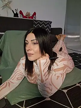 Snapshot of AryaSummersReal chatting on June 3, 2026, 8:04 am AryaSummersReal online show from June 3, 2026, 8:04 am